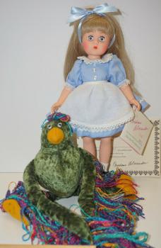Madame Alexander - Alice in Wonderland - Alice and the Jabberwocky - Poupée (Walt Disney World Showcase of Dolls)